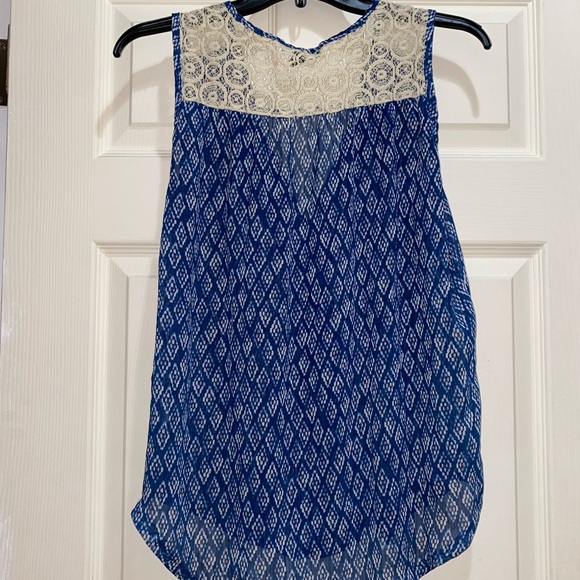 Blouse - Picture 2 of 2